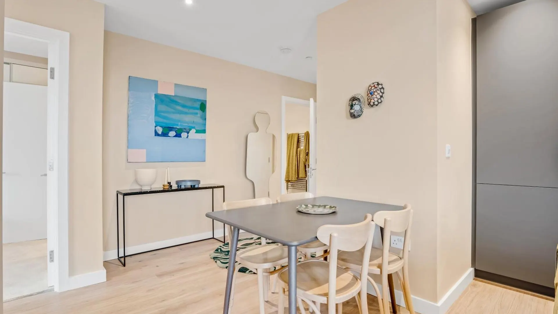 Riverstone Heights London 0*,  United Kingdom