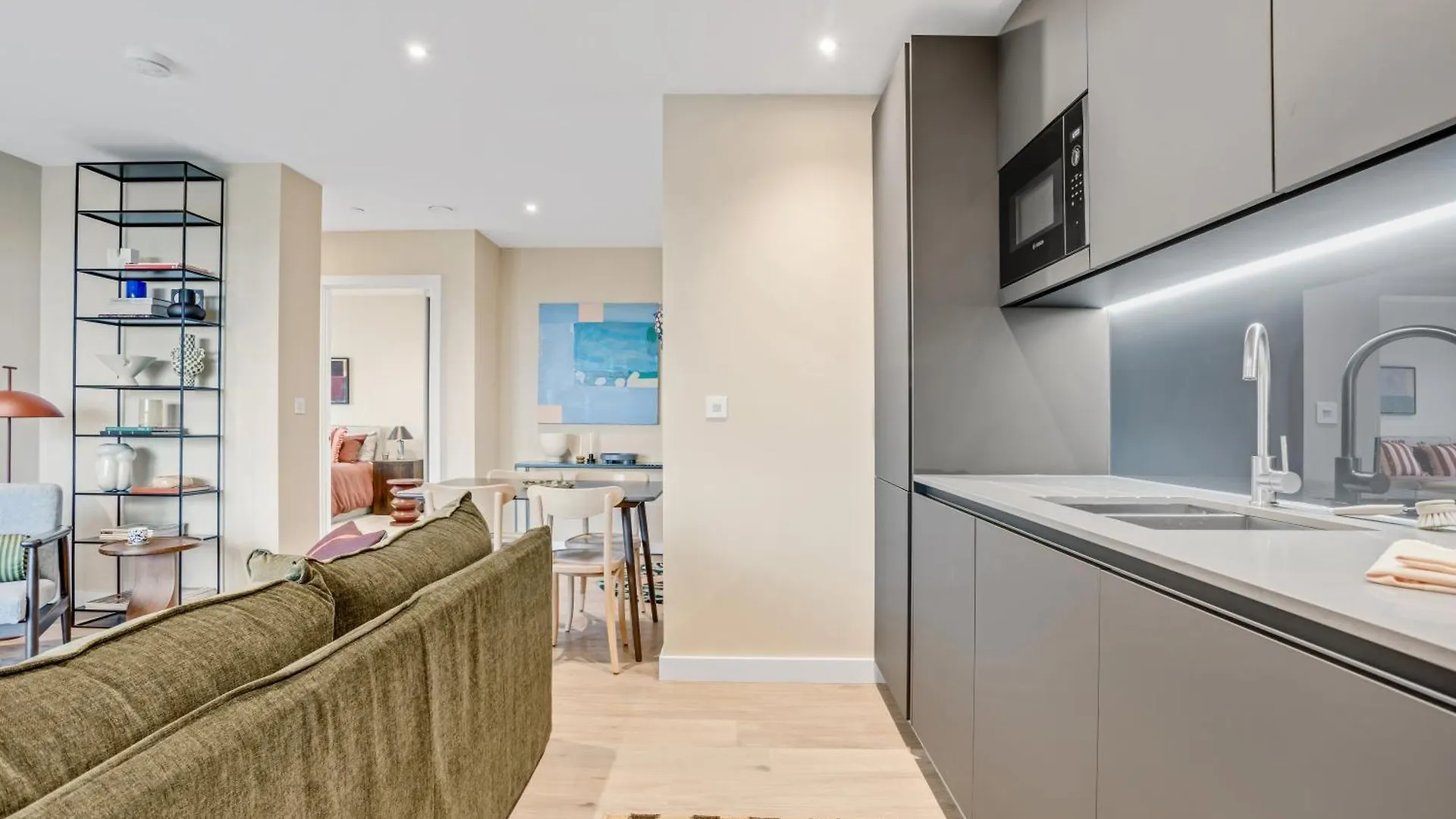 Riverstone Heights London Apartment