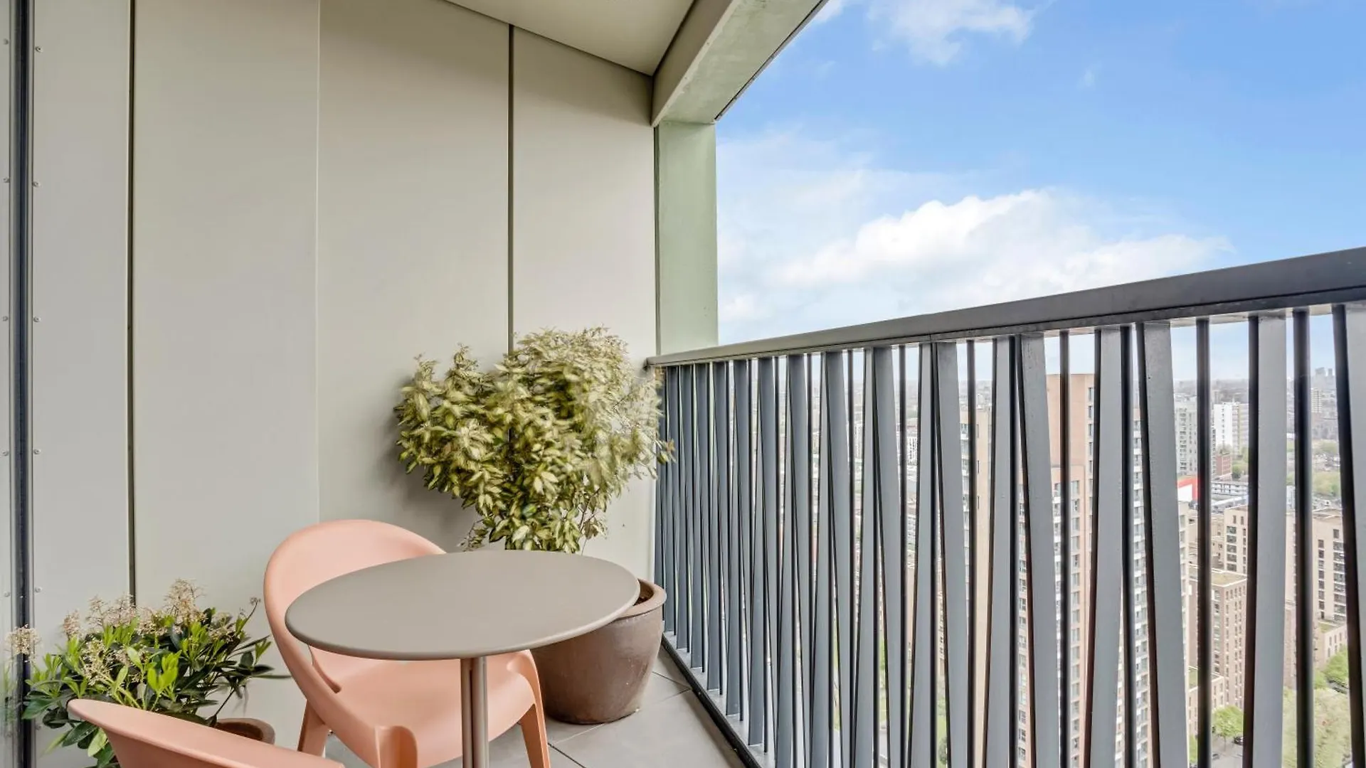 Riverstone Heights London Apartment